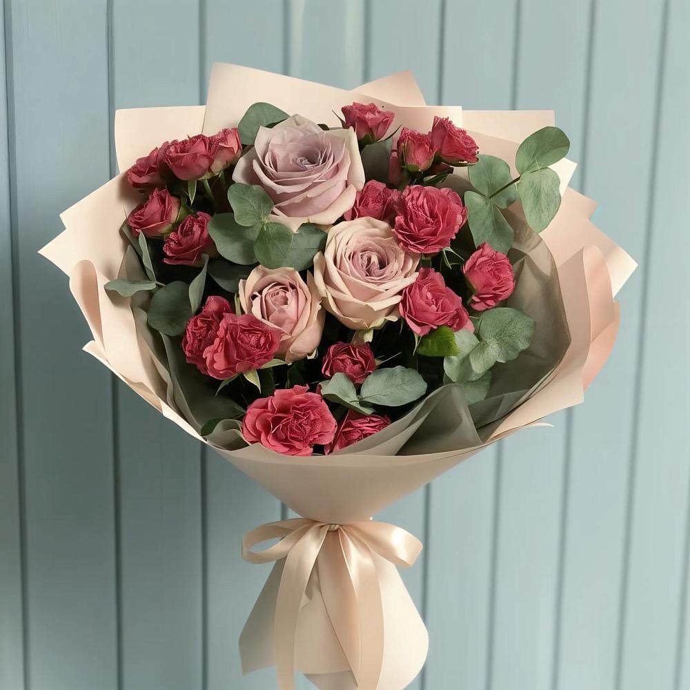 Букет цветов из: Гвоздики и Розы в Пудость