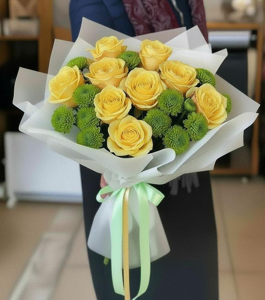 Букет цветов из: Хризантемы и Розы в Пудость