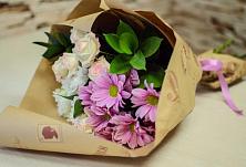 Букет цветов из:  Розы и Хризантемы #REPLACE_PRED# Пудость