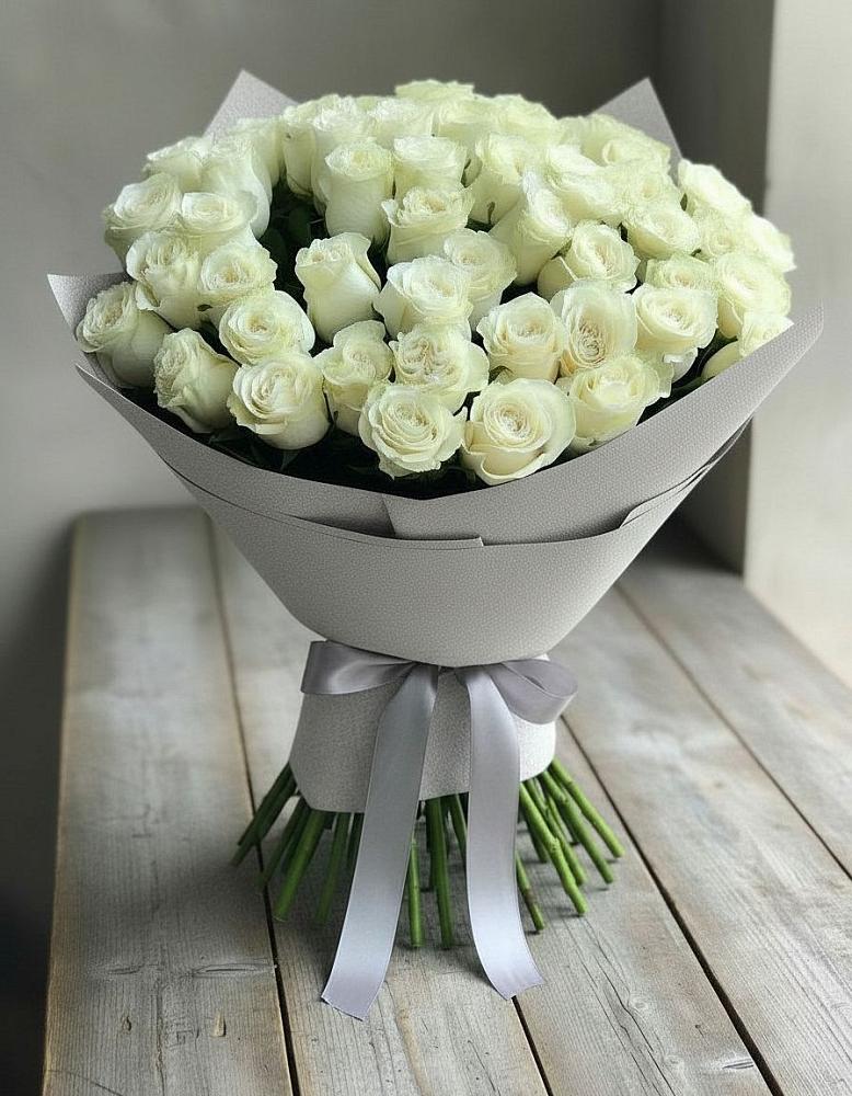 Букет 35 Белых роз в Пудость