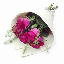 Букет цветов из:  Розы в Пудость