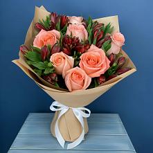 Букет цветов из:  Розы и Альстромерии в Пудость