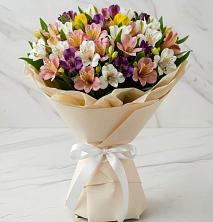 Букет цветов из:  Альстромерии в Пудость