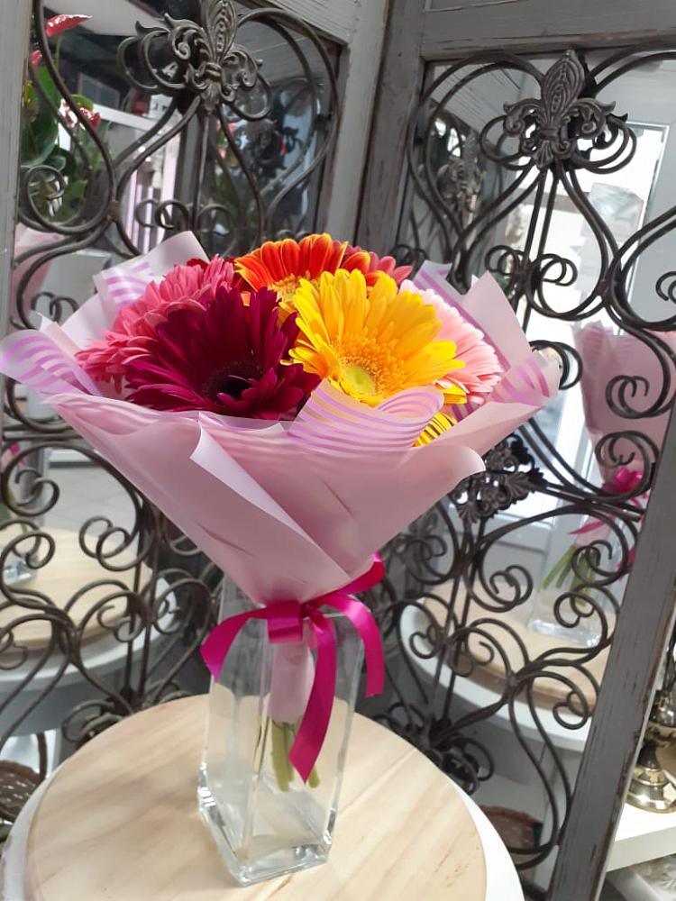 Букет цветов из: Герберы в Пудость