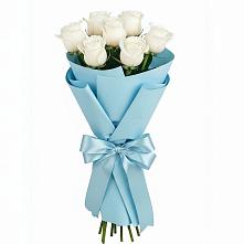 Букет 7 белых роз Проуд в Пудость