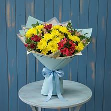 Букет цветов из:  Альстромерии и Хризантемы в Пудость