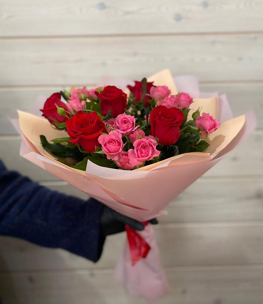 Букет цветов из: Розы в Пудость