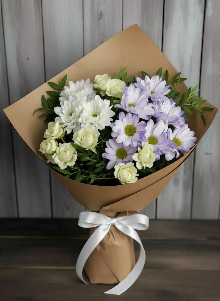 Букет цветов из: Хризантемы и Розы в Пудость